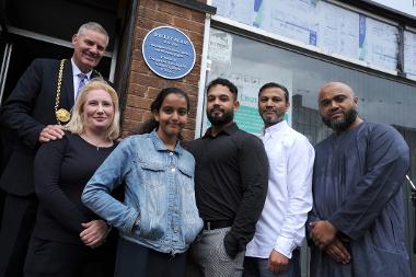 (LtR) The Mayor with South Shields MP Emma Lewell-Buck, Shuley’s daughter Laila Chowdhury, Shuley’s son Iqbal Chowdhury, Cllr Habib Rahman and Shuley’s brother Abdul Ahad.