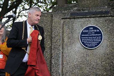 The Mayor unveils the Blue Plaque to Sir John Jarvis