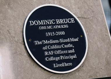 Blue Plaque to Flight Lieutenant Dominic Bruce